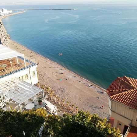 Bed and Breakfast Il Sogno... Salerno Exterior foto